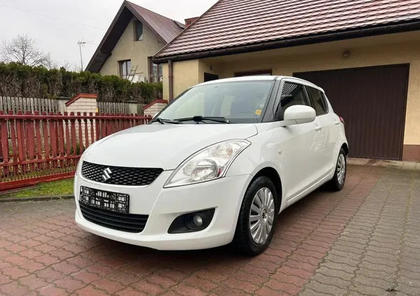 suzuki Suzuki Swift cena 18500 przebieg: 105674, rok produkcji 2013 z Narol